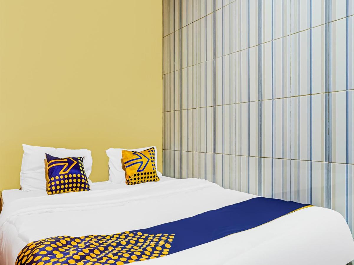 Hotel SPOT ON 91186 Losmen Yanti Bandung Exterior foto