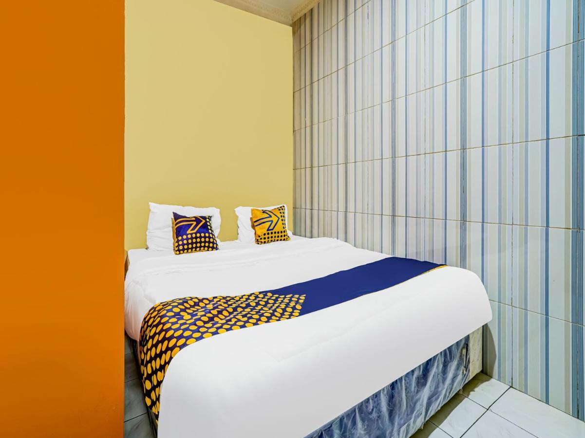 Hotel SPOT ON 91186 Losmen Yanti Bandung Exterior foto